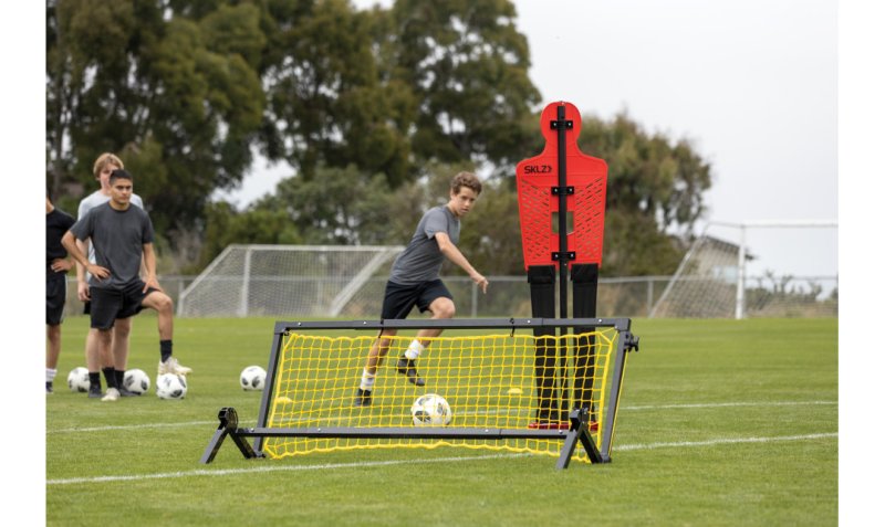 SOCCER TRAINER PRO