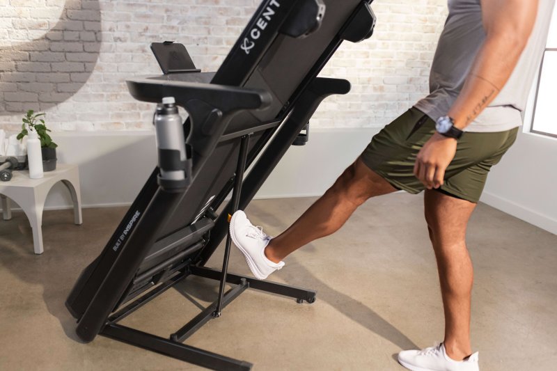 Centr RUNR Treadmill